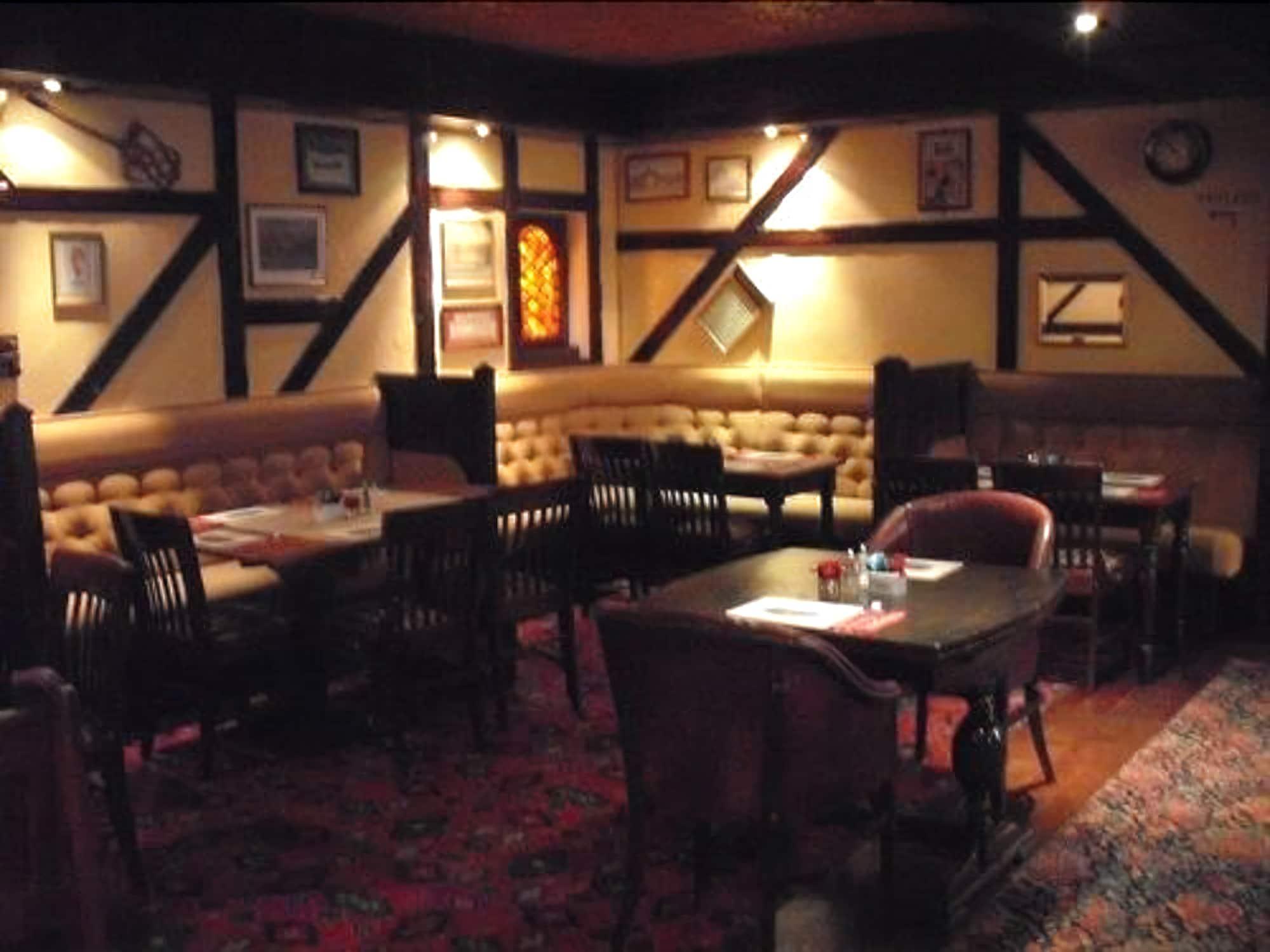 The Bridge Inn Tillicoultry Bagian luar foto